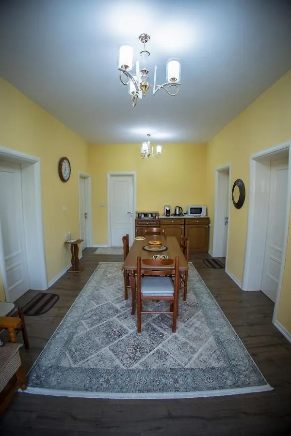 Vila Visi Hotel Korce Bed & Breakfast