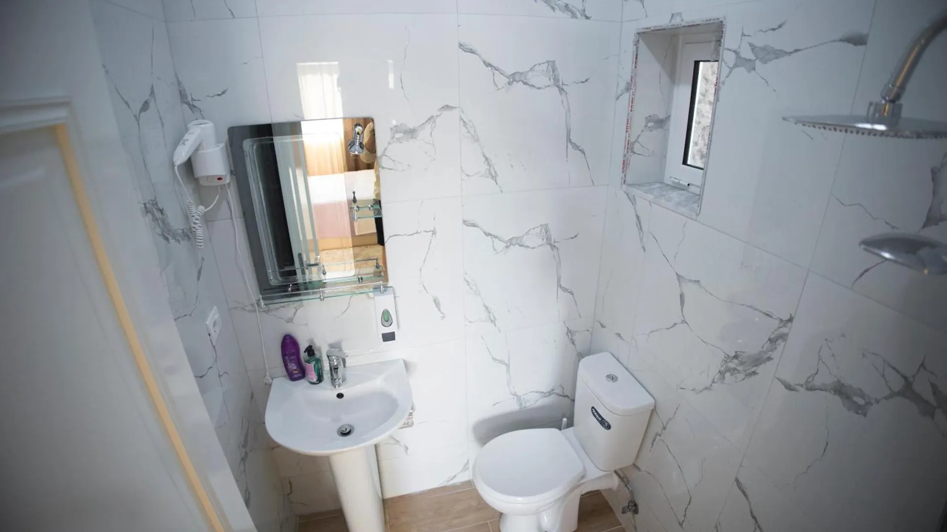 Vila Visi Hotel Korce Bed & Breakfast