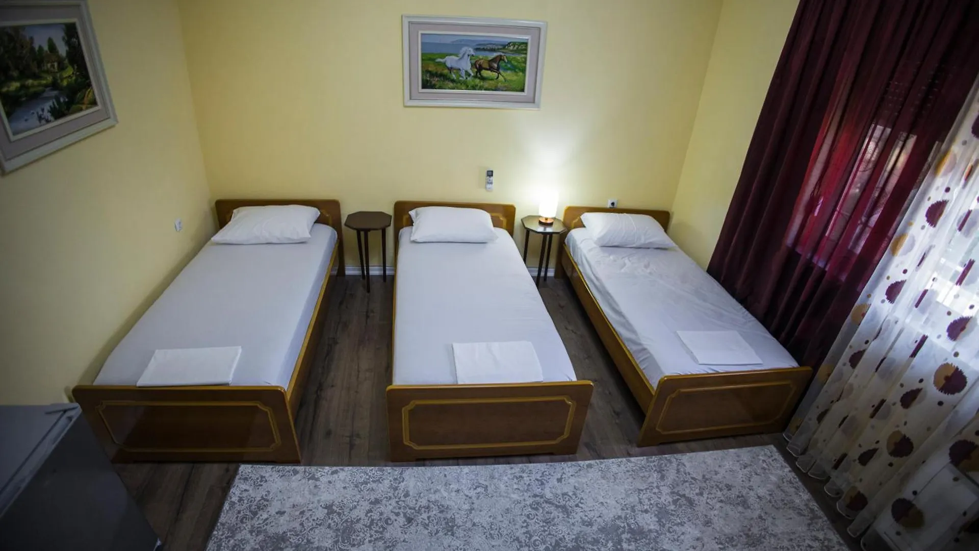 Vila Visi Hotel Korce Bed & Breakfast